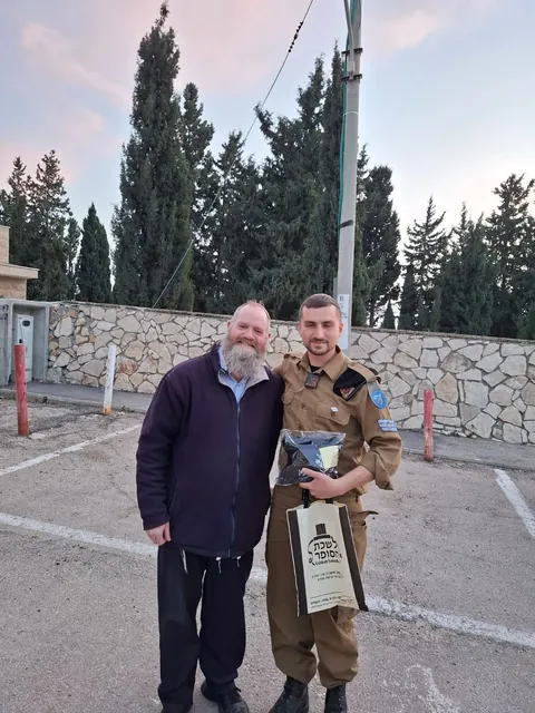 רגעים ממיזם קשר של תפילין